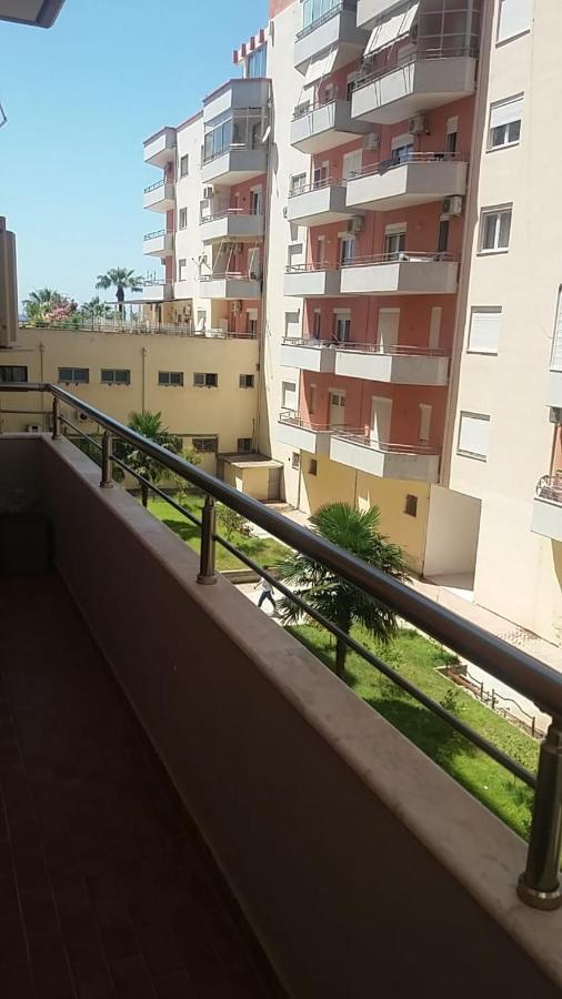 Renting House Vlora Kültér fotó
