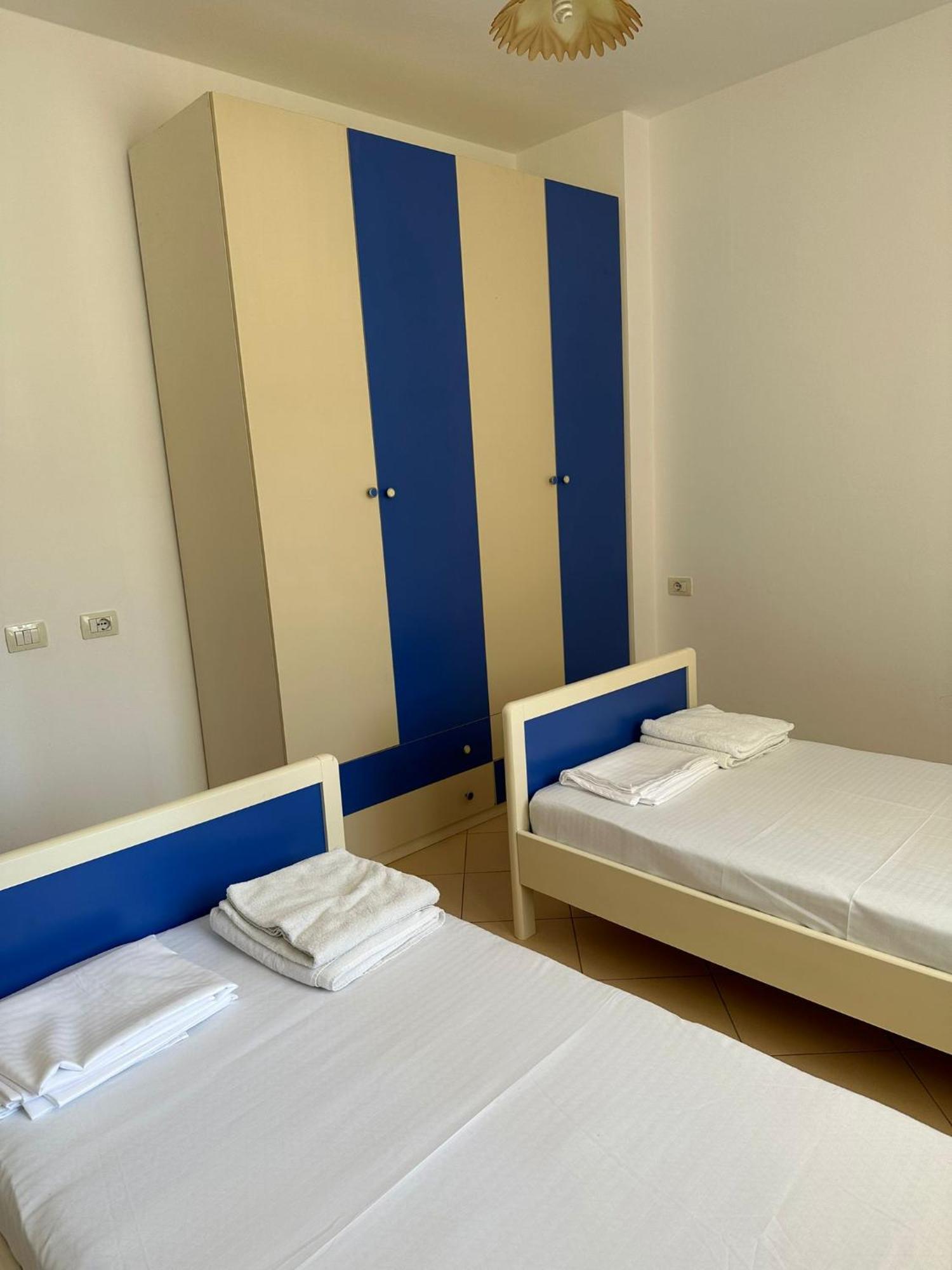 Renting House Vlora Kültér fotó