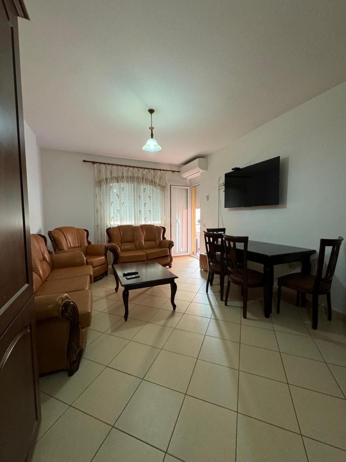 Renting House Vlora Kültér fotó